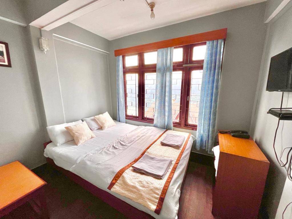 Hotel Red Rose Гангток Экстерьер фото